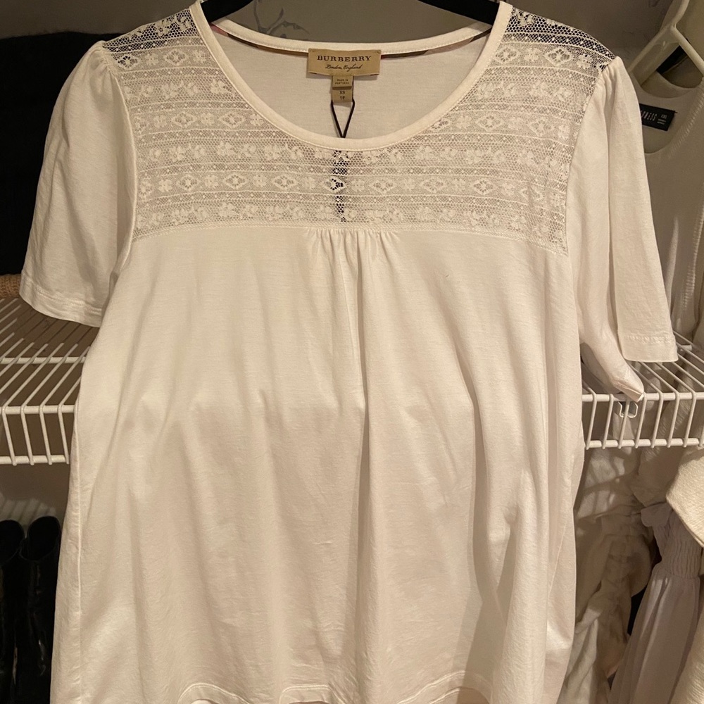 Burberry t shirt